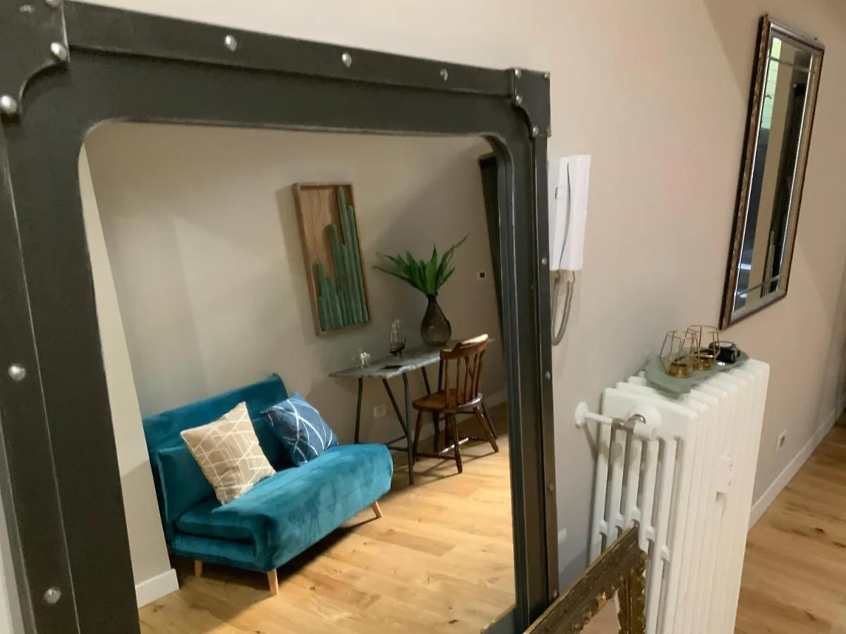 Beautiful Basement-Tony Appartment-In The Heart Of Milano 0*,  Italien