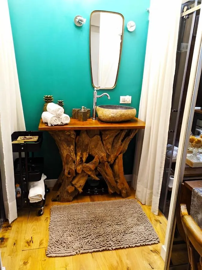 Appartamento Beautiful Basement-Tony Appartment-In The Heart Of Milano Italia